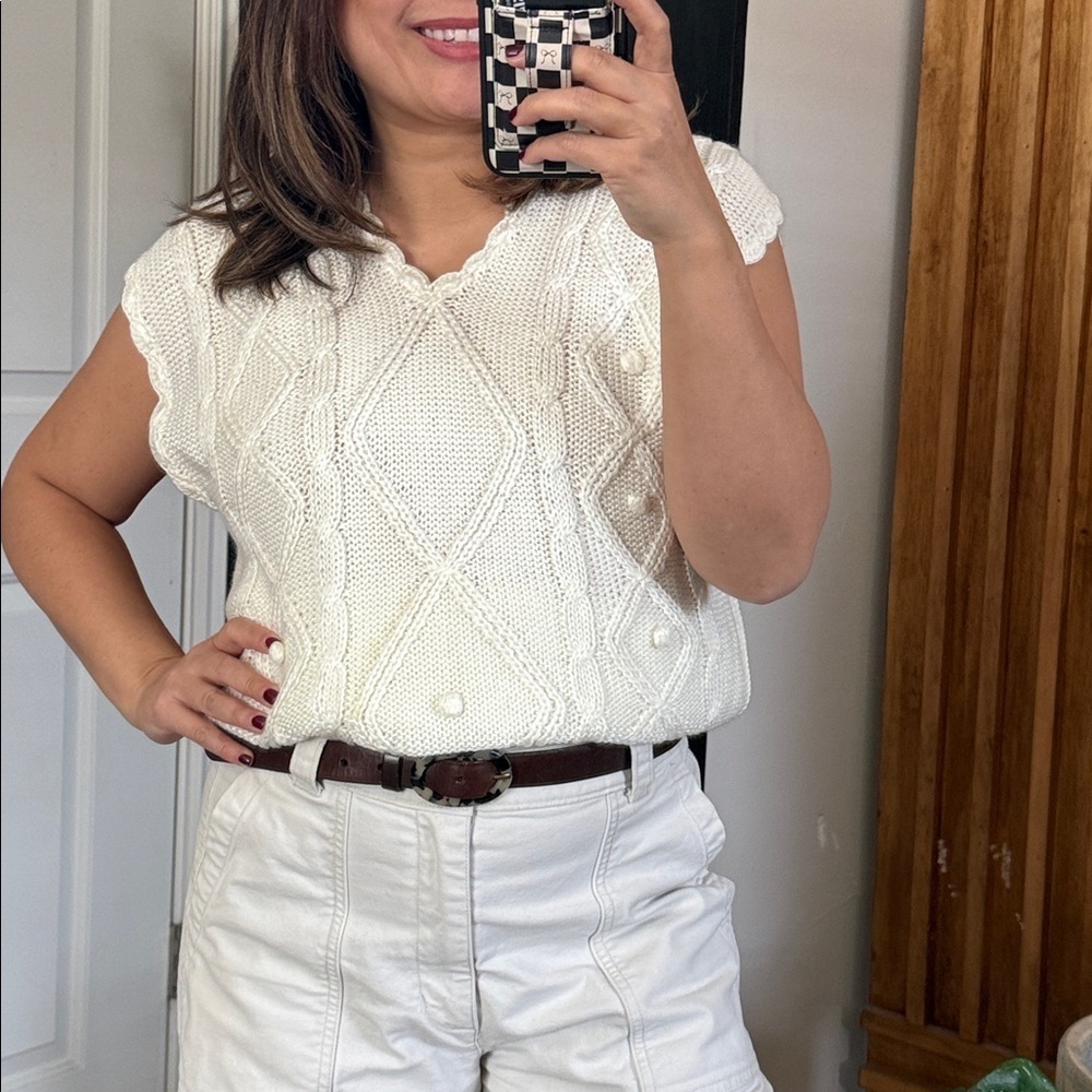 Vintage Knit V neck Shortsleeve Sweater Vest. M